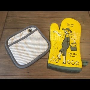 New Blue Q Oven Mitt & Threshold Hot Pad